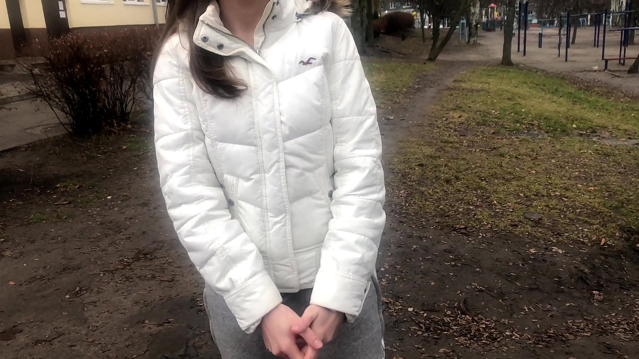 Svešinieks par naudu sūc un drāž. Russian Amateur. Ar runāšanu.